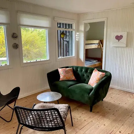 Cozy House Near 度假居