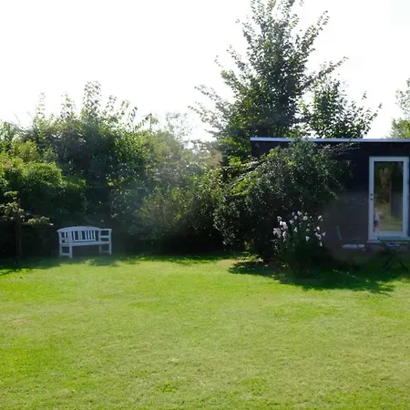 Cozy House Near 度假居 *